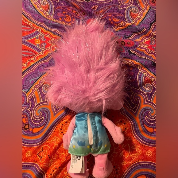 Poppy trolls doll. Interactive super cute. - Picture 3 of 3
